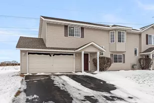2039 Brittany Ct, Shakopee, MN 55379 - Photo 3