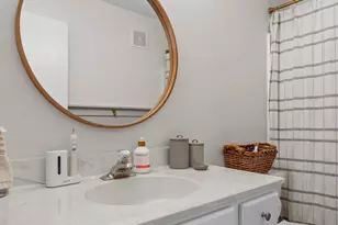 2039 Brittany Ct, Shakopee, MN 55379 - Photo 17