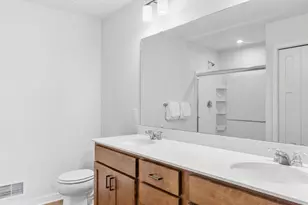 8612 Kenyon Ct NE, Blaine, MN 55434 - Photo 33