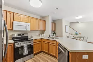 2453 Yellowstone Dr, Hastings, MN 55033 - Photo 9