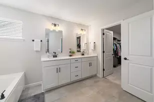 10318 McGregor Blvd, Woodbury, MN 55129 - Photo 23