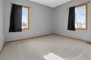 1048 45th St W, Northfield, MN 55057 - Photo 5