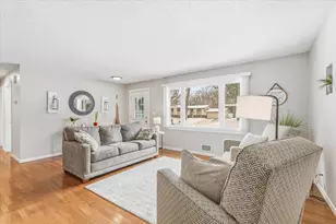 1901 Stowe Ave, Arden Hills, MN 55112 - Photo 5