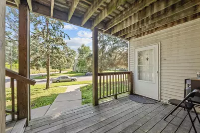 1053 Cromwell Avenue, Saint Paul, MN 55114 - Photo 3