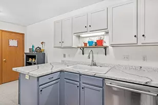 1109 Primrose Ln, Waconia, MN 55387 - Photo 7