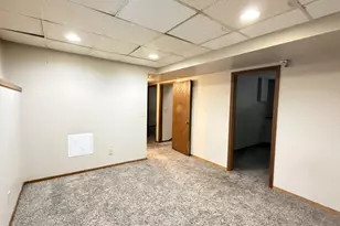 1548 7th St E, Saint Paul, MN 55106 - Photo 15