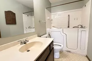 1548 7th St E, Saint Paul, MN 55106 - Photo 13