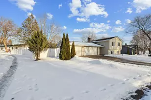 4943 142nd St W, Apple Valley, MN 55124 - Photo 3