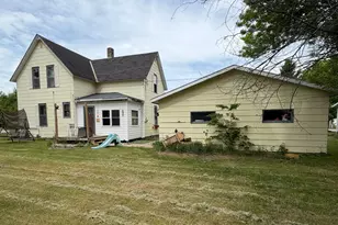 357 5th Ave SW, Perham, MN 56573 - Photo 5