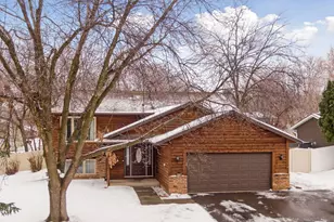 9170 Larch Ln N, Maple Grove, MN 55369 - Photo 5