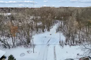 2120 Aquila Ave N, Golden Valley, MN 55427 - Photo 35