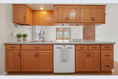 2120 Aquila Avenue N, Golden Valley, MN 55427 - Photo 11