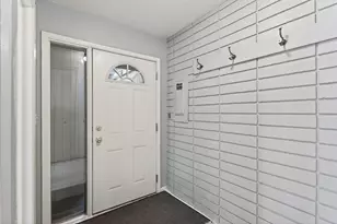 3527 37th Ave NE, Saint Paul, MN 55421 - Photo 3