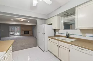 3527 37th Ave NE, Saint Paul, MN 55421 - Photo 17