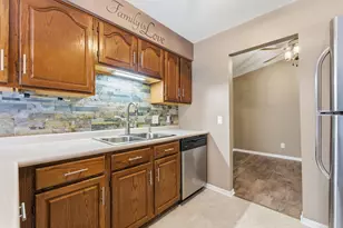 3737 Gershwin Ln N, Oakdale, MN 55128 - Photo 7