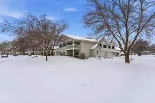 3737 Gershwin Ln N, Oakdale, MN 55128 - Photo 23