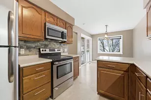 3737 Gershwin Ln N, Oakdale, MN 55128 - Photo 9