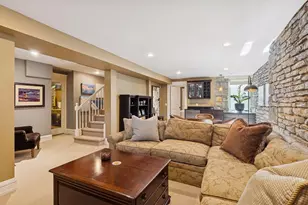 672 Summit Ave, Saint Paul, MN 55105 - Photo 37