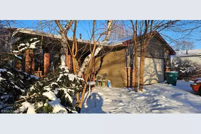 2808 81st Avenue N, Brooklyn Park, MN 55444 - Photo 3