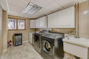 10391 Greyfield Ct, Eden Prairie, MN 55347 - Photo 17