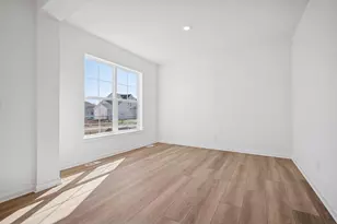 10587 Minnesota Ln N, Maple Grove, MN 55369 - Photo 11