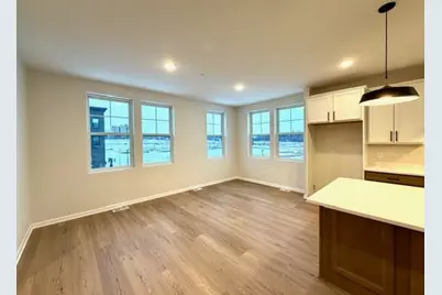 909 Mount Curve Boulevard #I, Saint Paul, MN 55116 - Photo 11