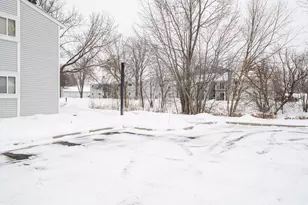 1704 Pleasant St, Saint Paul, MN 55113 - Photo 27