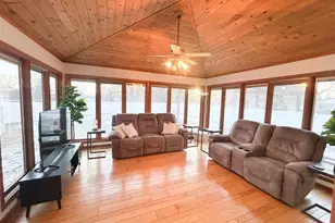 1118 Elmwood Ave, Worthington, MN 56187 - Photo 5