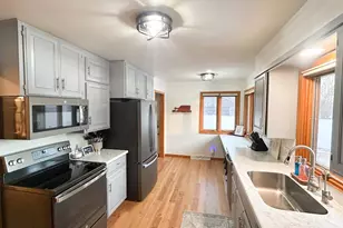 1118 Elmwood Ave, Worthington, MN 56187 - Photo 7