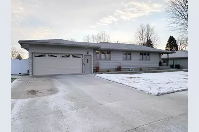 1118 Elmwood Avenue, Worthington, MN 56187 - Photo 1