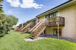 334 W 5th St, Waconia, MN 55387 - Photo 9