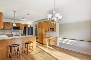 706 Fox Tree Ln N, Hudson, WI 54016 - Photo 11