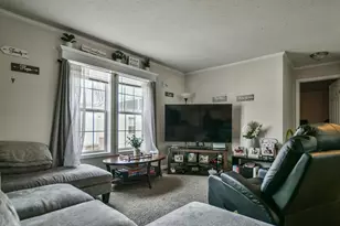 1374 Birchview Dr, Maplewood, MN 55119 - Photo 3