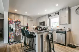 1374 Birchview Dr, Maplewood, MN 55119 - Photo 5