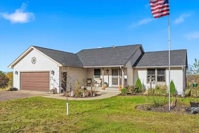 1533 Hallewood Boulevard, New Richmond, WI 54017 - Photo 3