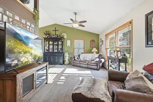 1533 Hallewood Blvd, New Richmond, WI 54017 - Photo 5