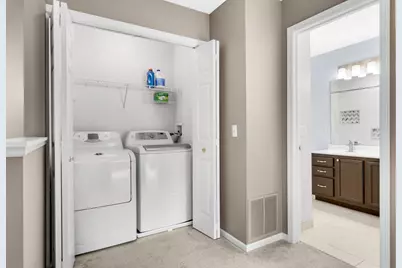 430 Willoughby Way W, Hopkins, MN 55305 - Photo 17