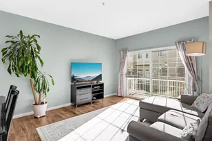 430 Willoughby Way W, Hopkins, MN 55305 - Photo 1