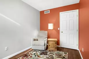 430 Willoughby Way W, Hopkins, MN 55305 - Photo 19