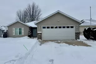 929 Willow View Cir, Waite Park, MN 56387 - Photo 1