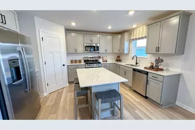 410 James Parkway, Elko New Market, MN 55054 - Photo 3