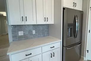 17939 Grantham Ln, Lakeville, MN 55044 - Photo 11