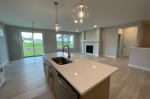 17939 Grantham Ln, Lakeville, MN 55044 - Photo 15