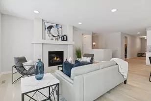 17939 Grantham Ln, Lakeville, MN 55044 - Photo 7