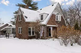 4017 Shoreline Dr, Robbinsdale, MN 55422 - Photo 3