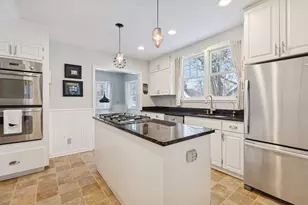 4017 Shoreline Dr, Robbinsdale, MN 55422 - Photo 11