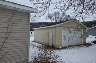 30374 S Whitmore St, Rushford, MN 55971 - Photo 3