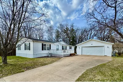 460 1st Street E, Milaca, MN 56353 - Photo 1