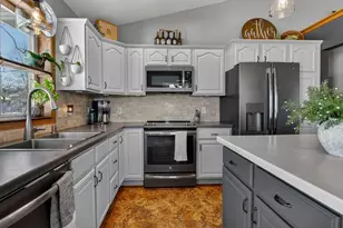 1821 Dorret Rd, Eau Claire, WI 54703 - Photo 11