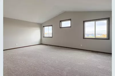 8733 90th Avenue, Milaca, MN 56353 - Photo 9